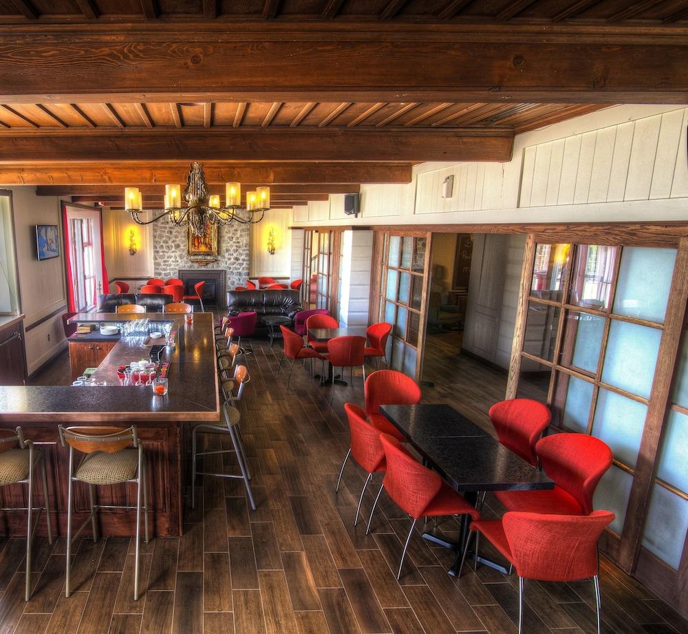 Hotel Le Manoir Baie-Comeau Esterno foto