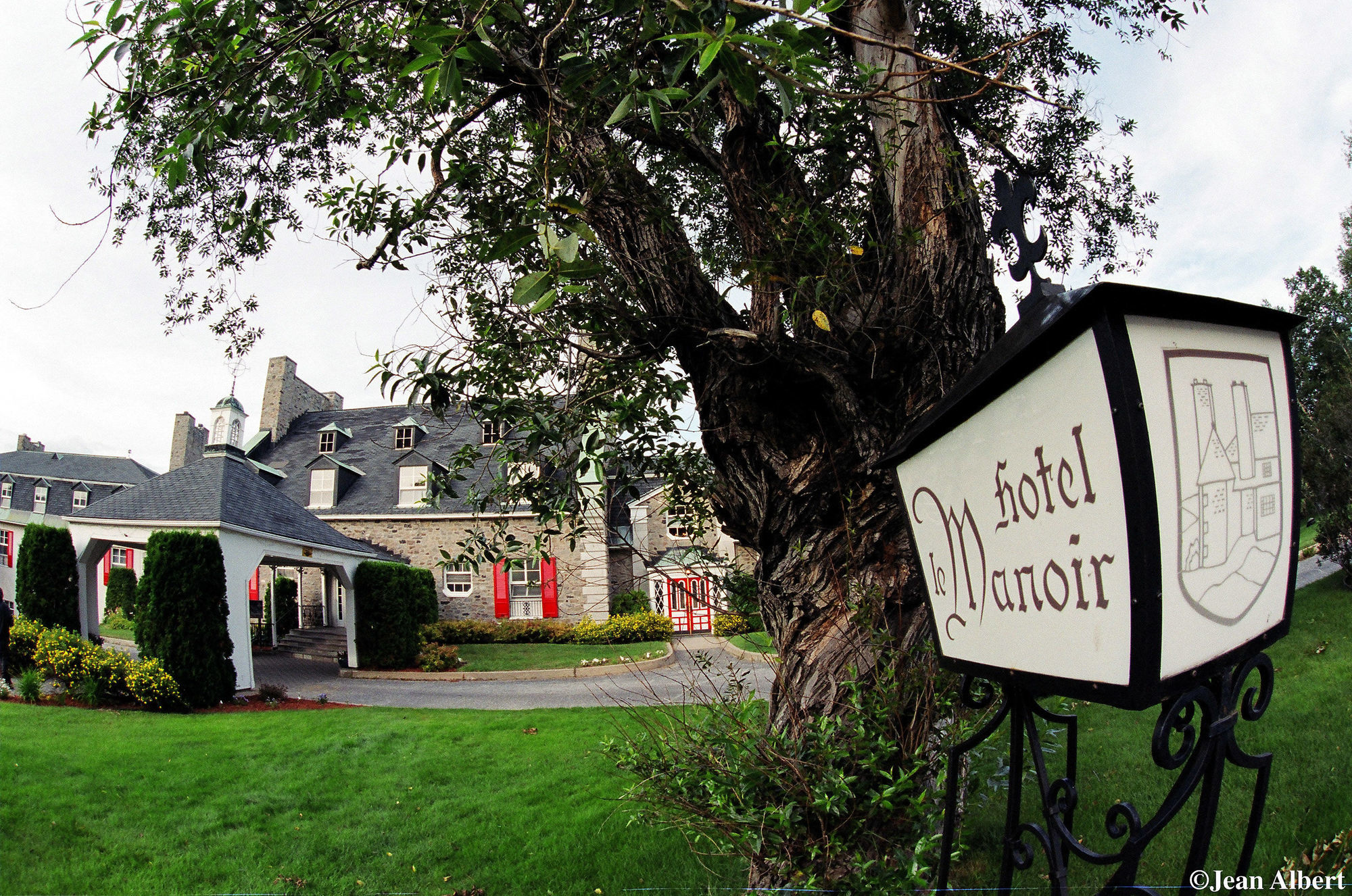 Hotel Le Manoir Baie-Comeau Esterno foto