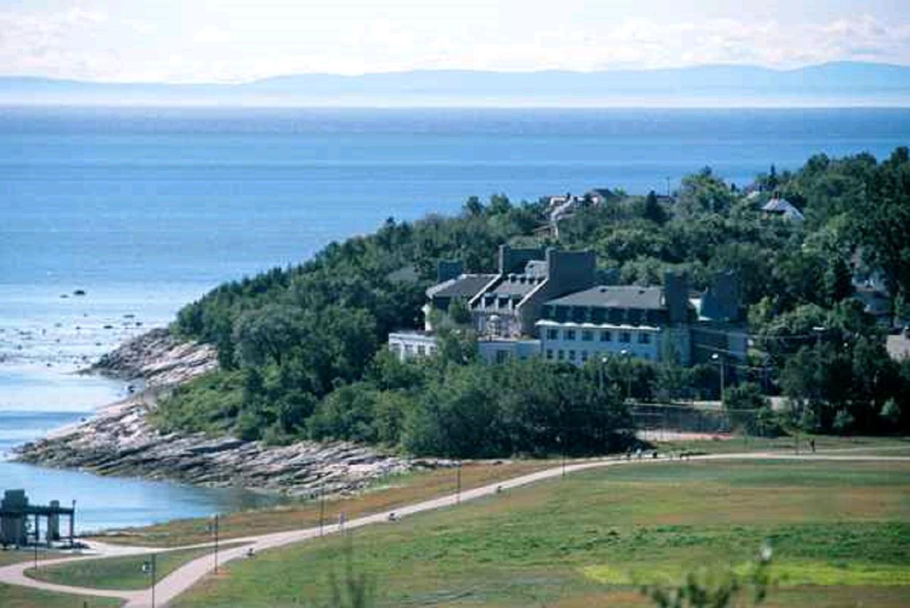 Hotel Le Manoir Baie-Comeau Esterno foto